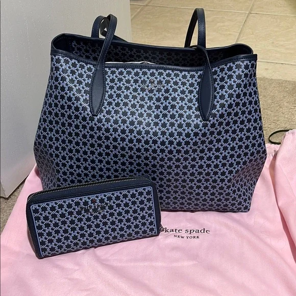 Kate Spade Blue Link Patterned Tote Bag and Wallet Set - Picture 2 of 9